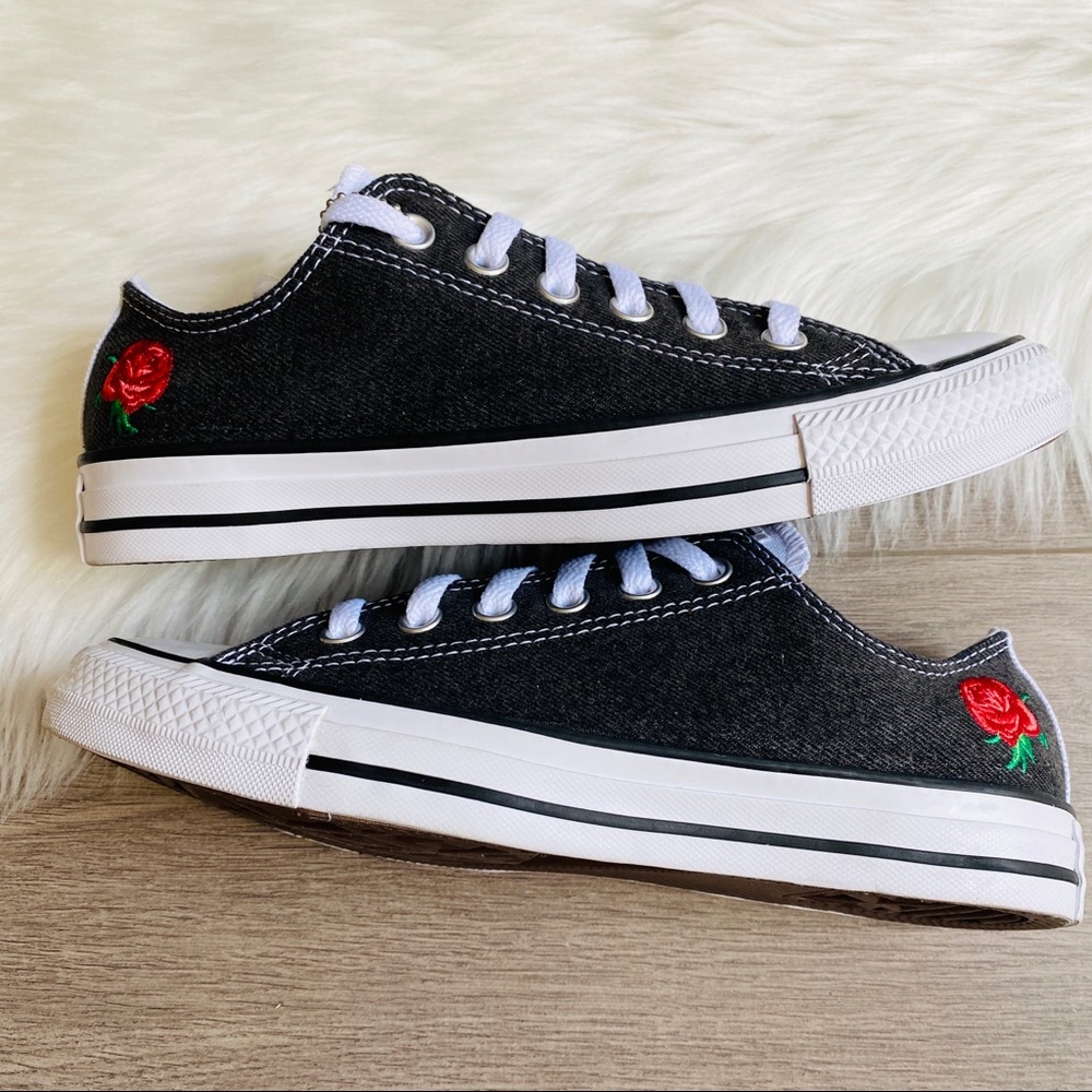 NWT Converse Chuck Taylor All Star Floral Low Top - Picture 7 of 8